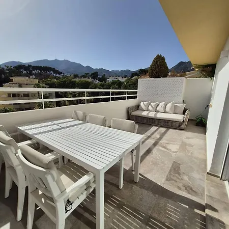 Happy Travel Torrequebrada Golf & Apartment